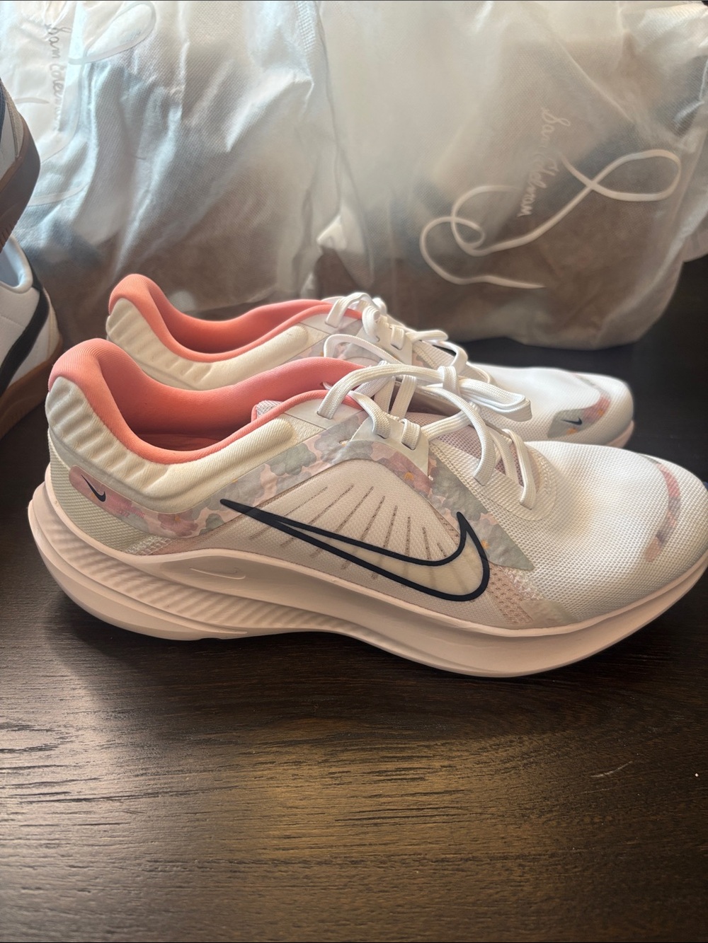 Nike Women's White & Coral Athletic Running Shoes with Navy Swoosh
